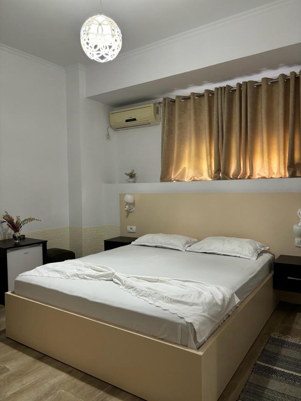 Guest House Adi Hoxha Берат Экстерьер фото