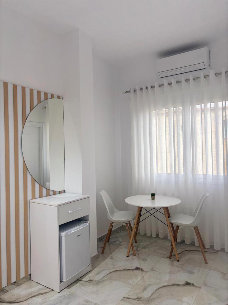 Guest House Adi Hoxha Берат Экстерьер фото